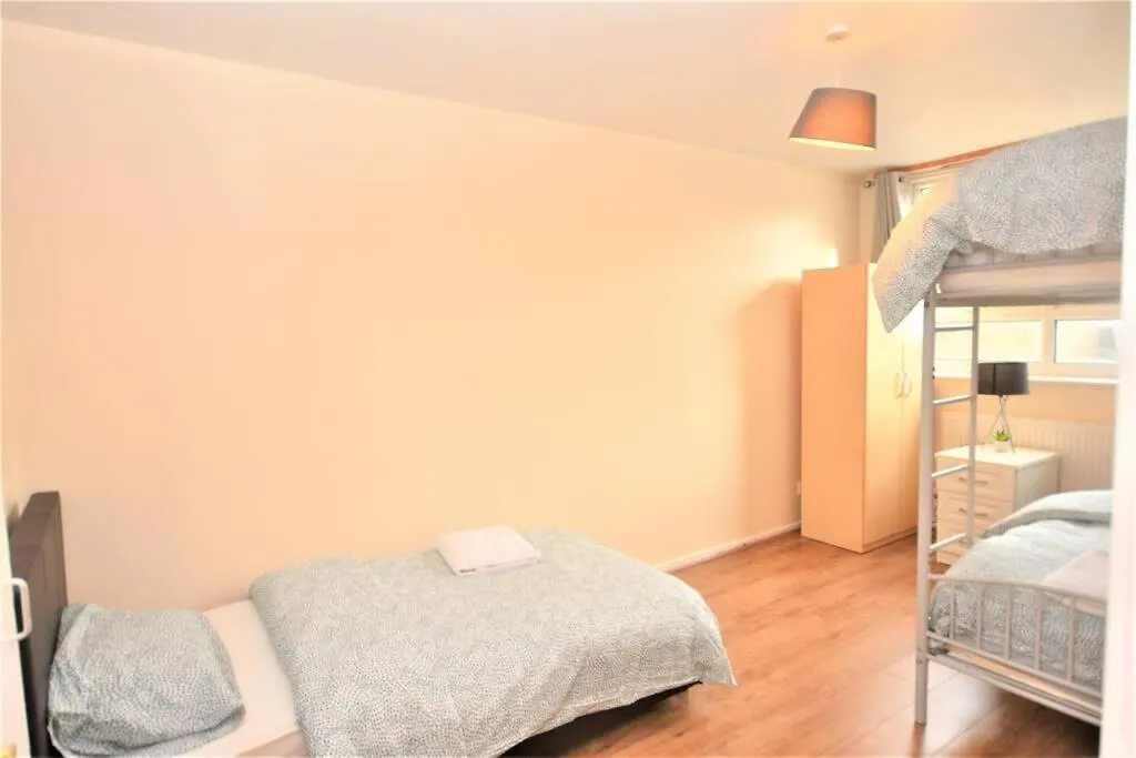 Spacious 2Bedroom Condo With Patio By Excel Centre London 0*,  United Kingdom