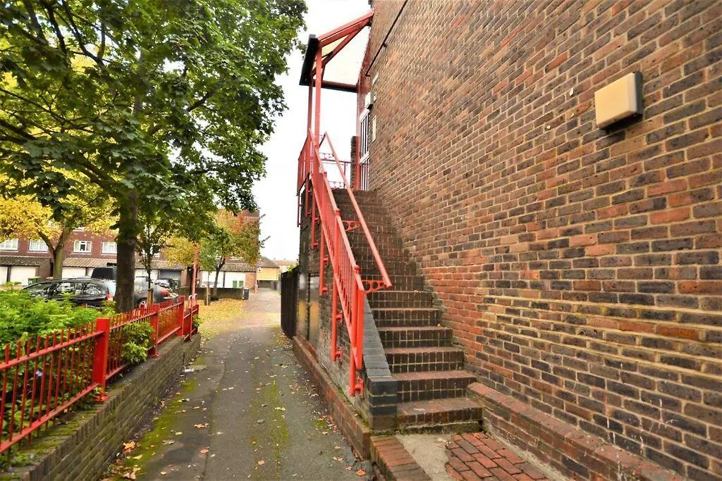 Spacious 2Bedroom Condo With Patio By Excel Centre London United Kingdom