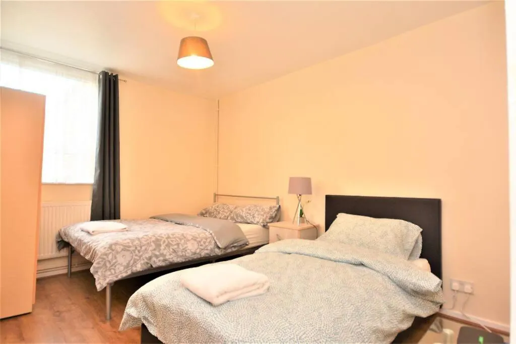 Spacious 2Bedroom Condo With Patio By Excel Centre London